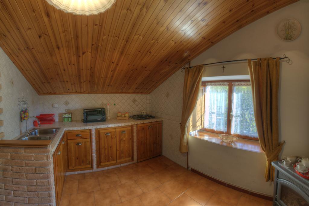 Appartamenti De Sanctis Вилета Бареа Стая снимка
