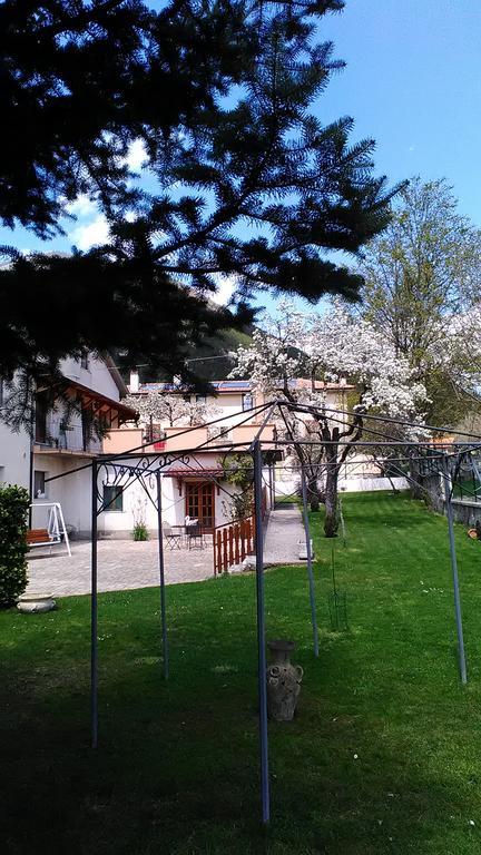 Appartamenti De Sanctis Вилета Бареа Екстериор снимка